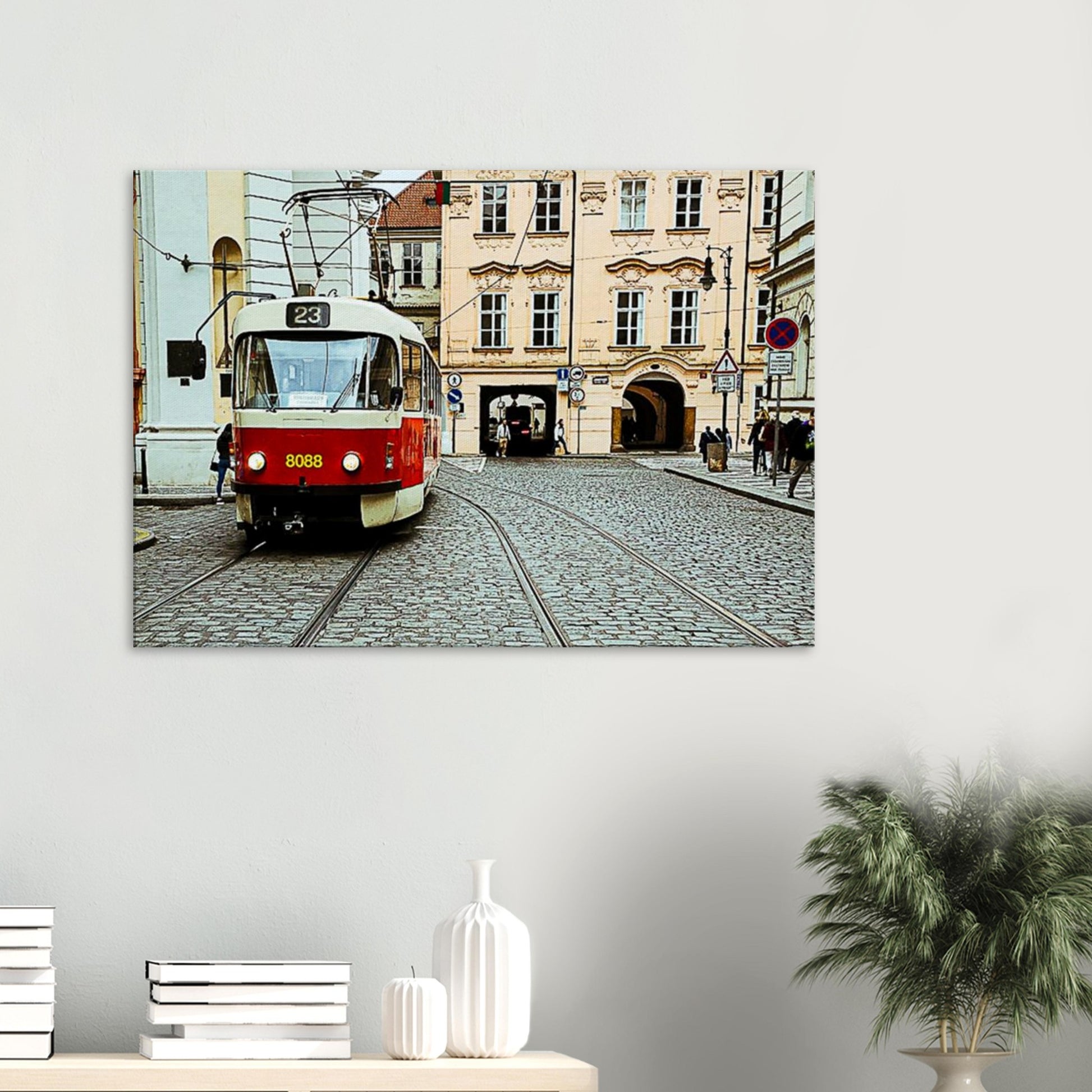 e3b52578-70b5-4d2f-a94c-5065250bad20